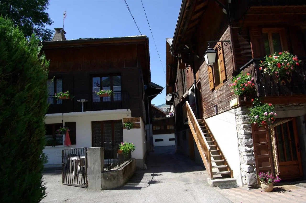 Apartment Appart Pointe De Nyon Morzine Centre 4 A 5 Pers Calme Jardin Vue Parking France